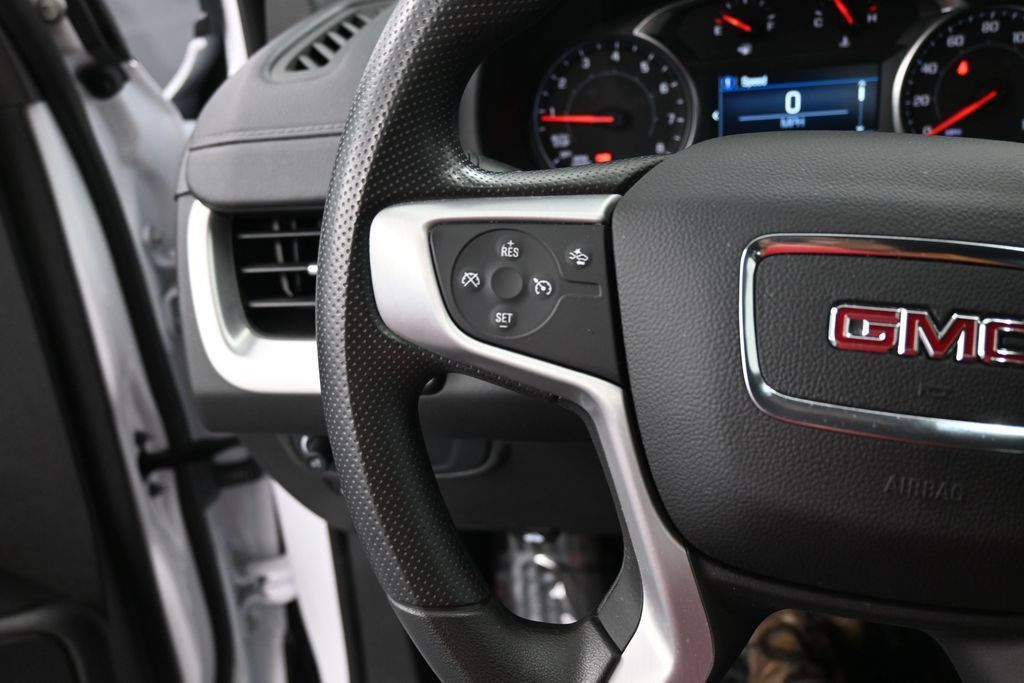 Used 2024 GMC Terrain SLE FWD image 36