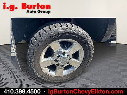 Used 2017 Chevrolet Silverado 2500 LT w/ LT Convenience Package AWD/4WD image 4