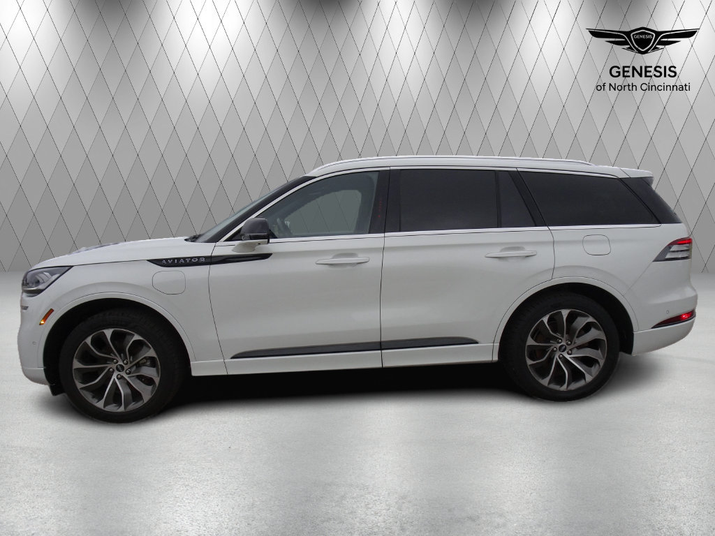 Used 2023 Lincoln Aviator Grand Touring w/ Equipment Group 301A AWD/4WD image 2