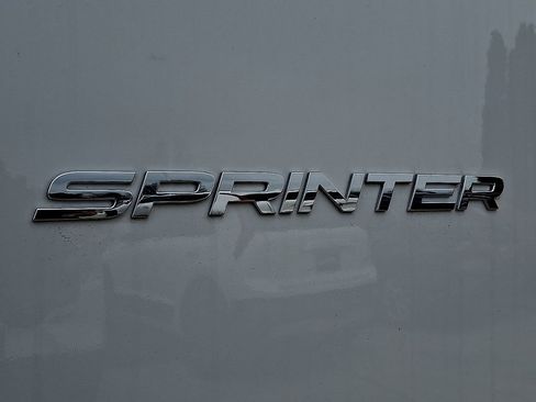 Used 2025 Mercedes-Benz Sprinter 2500 image 30