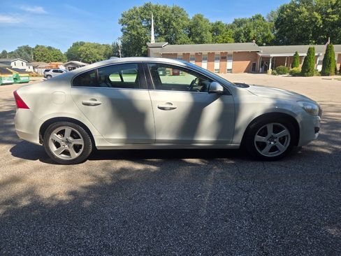 Used 2012 Volvo S60 T5 w/ Climate Pkg FWD image 13