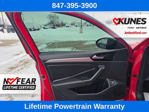 Used 2020 Volkswagen Jetta R-Line image 15