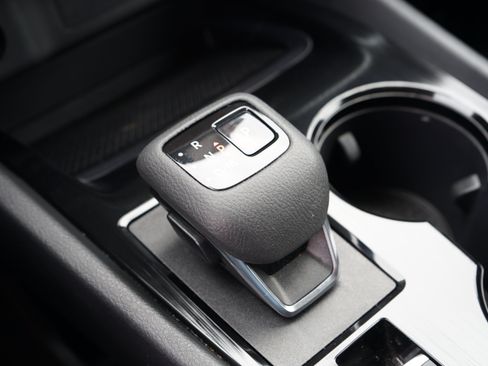 Used 2024 Nissan Rogue SV image 23