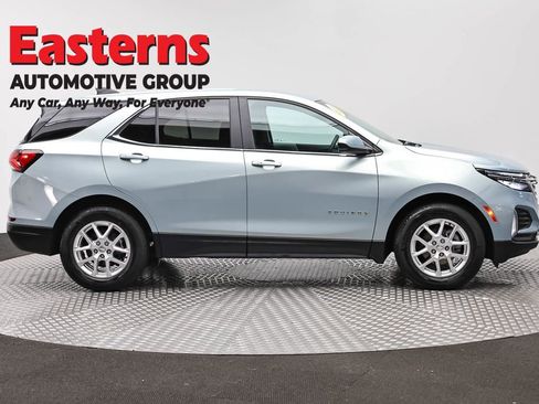 Used 2022 Chevrolet Equinox LT FWD image 4