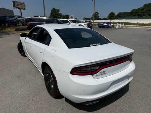 Used 2023 Dodge Charger SXT RWD image 17