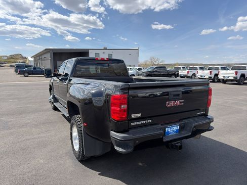 Used 2019 GMC Sierra 3500 Denali w/ Duramax Plus Package AWD/4WD image 27
