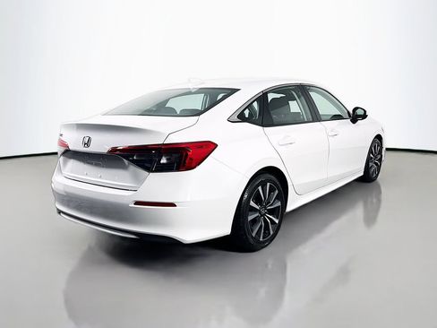 Used 2024 Honda Civic EX image 5