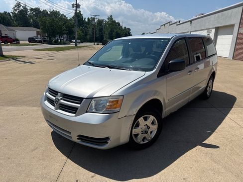 Used 2009 Dodge Grand Caravan SE FWD image 1