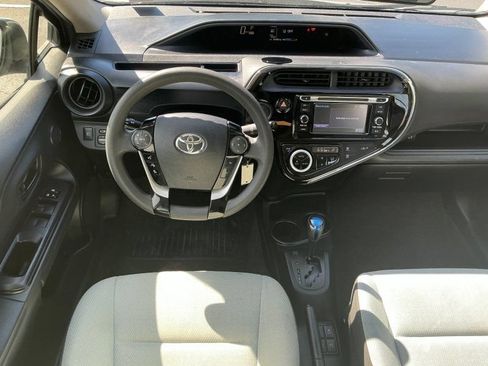 Used 2018 Toyota Prius C One FWD image 15