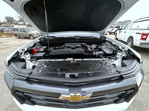 Used 2024 Chevrolet Colorado LT w/ LT Convenience Package image 24