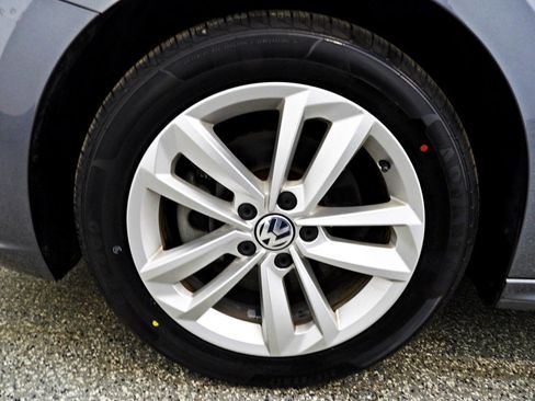 Used 2021 Volkswagen Passat 2.0T S image 18