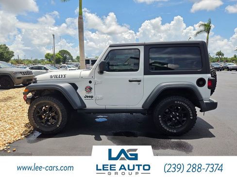 Used 2020 Jeep Wrangler Sport AWD/4WD image 4