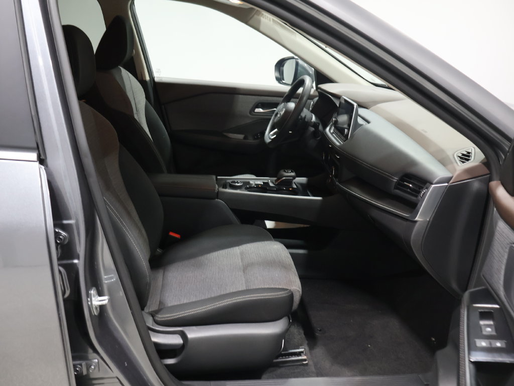 Used 2023 Nissan Rogue SV AWD/4WD image 23