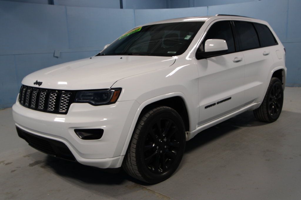 Used 2020 Jeep Grand Cherokee Altitude AWD/4WD image 30