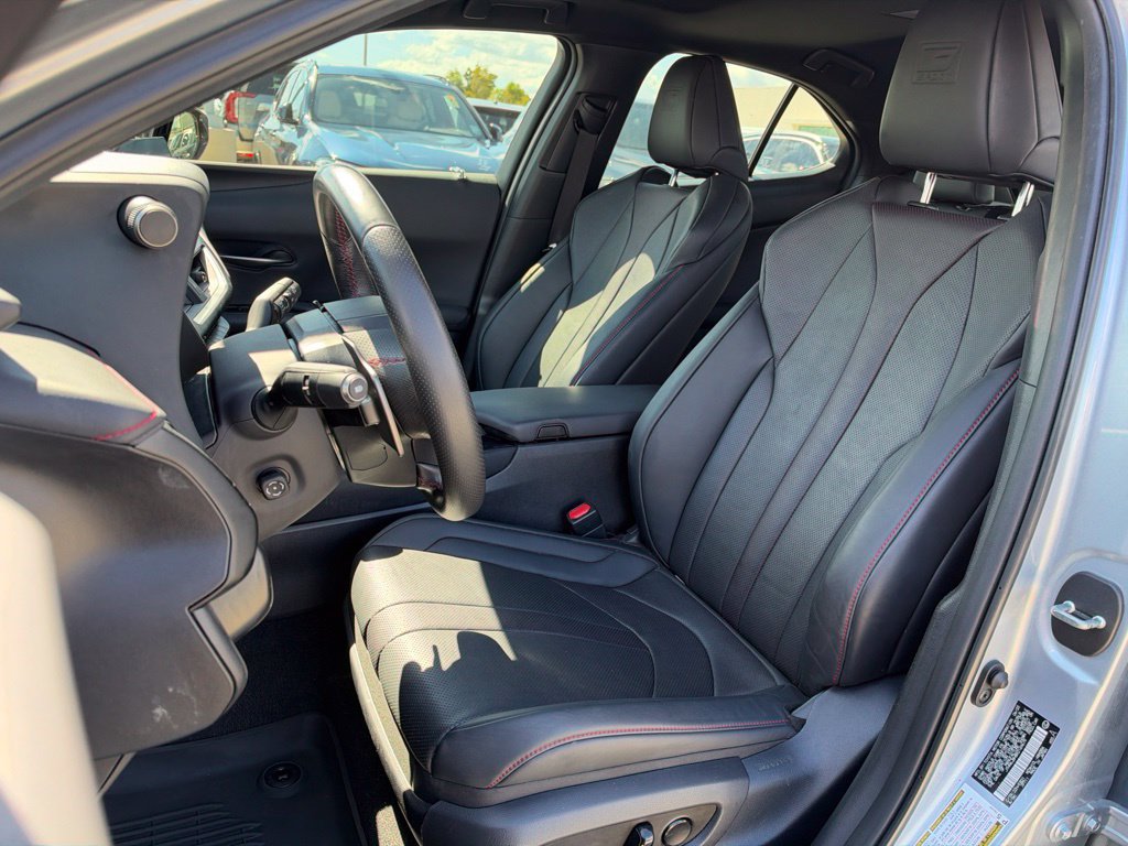 Used 2024 Lexus UX 250h F Sport FWD image 13