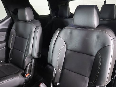 Used 2023 Chevrolet Traverse LT image 31
