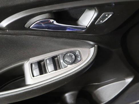 Used 2023 Chevrolet Malibu LT image 30