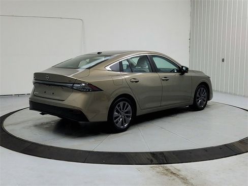 New 2026 Nissan Sentra SL w/ Floor Mat Package image 7