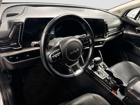 Used 2024 Kia Sportage EX image 9