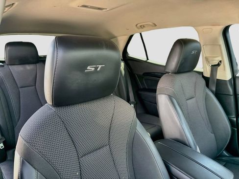 Used 2023 Buick Envision Preferred w/ Sport Touring Package AWD/4WD image 23