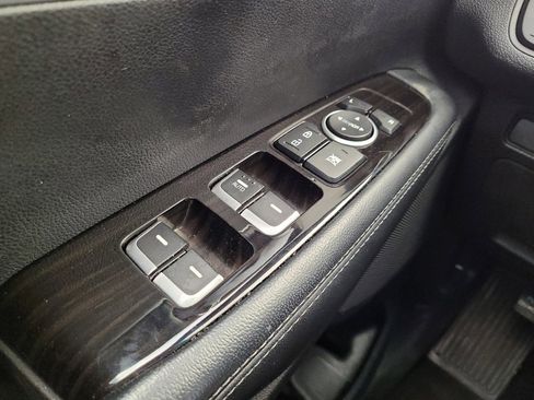Used 2019 Kia Sorento L FWD image 27
