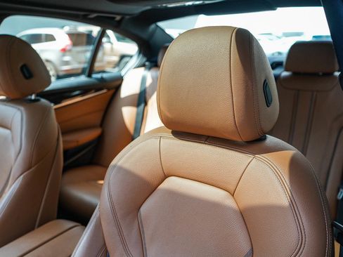 Used 2018 BMW 540i RWD image 24