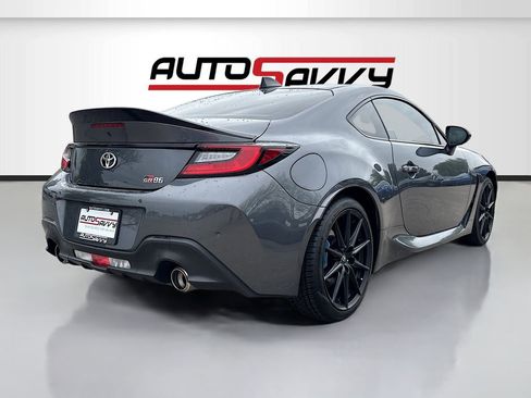 Used 2024 Toyota GR86 Premium RWD image 7
