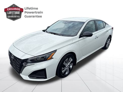 Certified 2025 Nissan Altima 2.5 S image 1