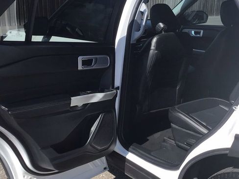 Certified 2022 Ford Explorer Limited w/ Equipment Group 301A image 14