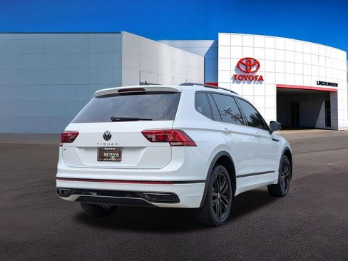 Used 2022 Volkswagen Tiguan SE R-Line FWD image 10