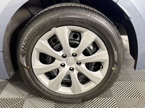 Used 2024 Toyota Corolla LE FWD image 34