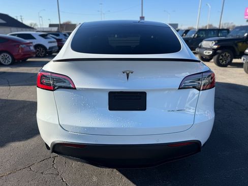 Used 2020 Tesla Model Y Long Range image 21