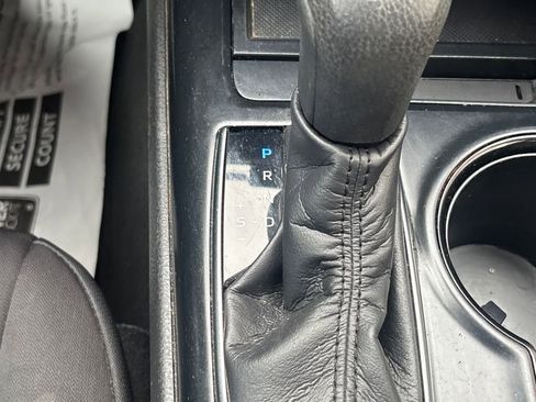 Used 2019 Toyota Camry LE image 13