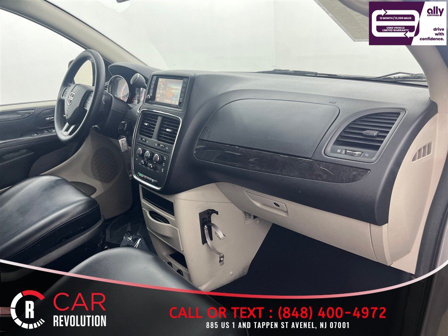 Used 2019 Dodge Grand Caravan SE FWD image 29