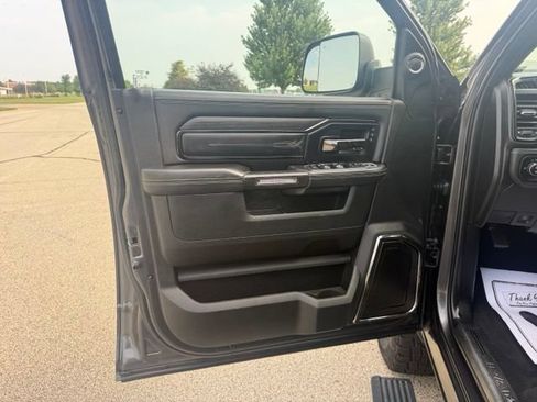 Used 2022 RAM 3500 Limited AWD/4WD image 43