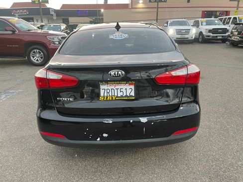 Used 2016 Kia Forte LX image 4