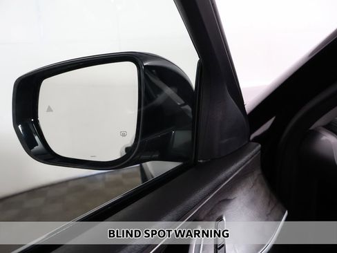 Used 2024 Jeep Grand Cherokee Limited AWD/4WD image 6