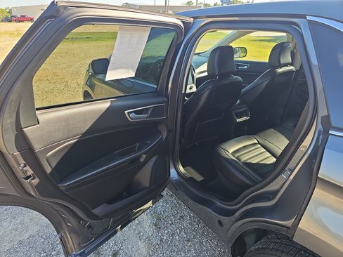 Used 2022 Ford Edge SEL w/ Convenience Package AWD/4WD image 12