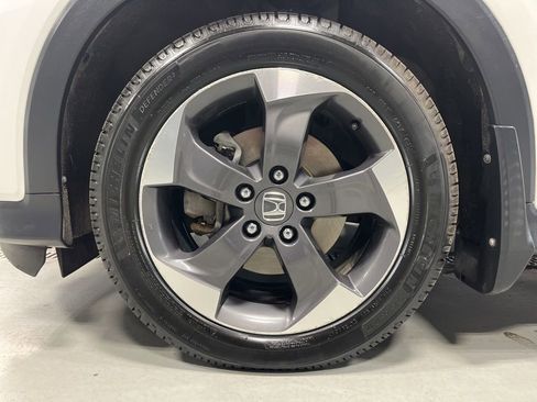 Used 2018 Honda HR-V EX image 15