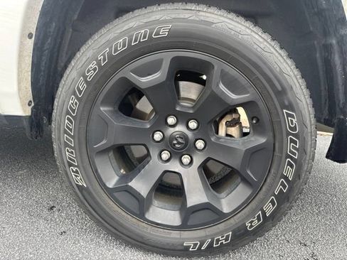 Used 2025 RAM 1500 Big Horn AWD/4WD image 10