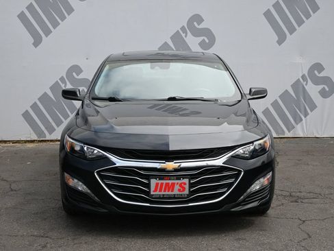 Used 2023 Chevrolet Malibu LT FWD image 2