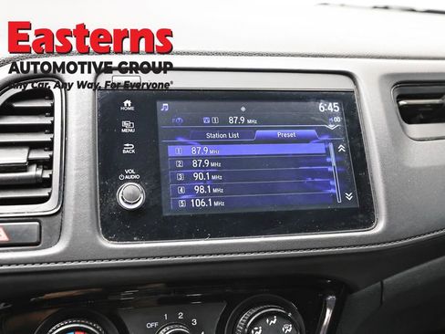 Used 2021 Honda HR-V Sport image 17