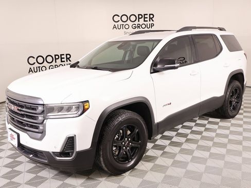 Used 2023 GMC Acadia AT4 w/ Technology Package image 9