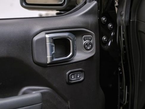 Used 2025 Jeep Gladiator Rubicon w/ Safety Group image 82