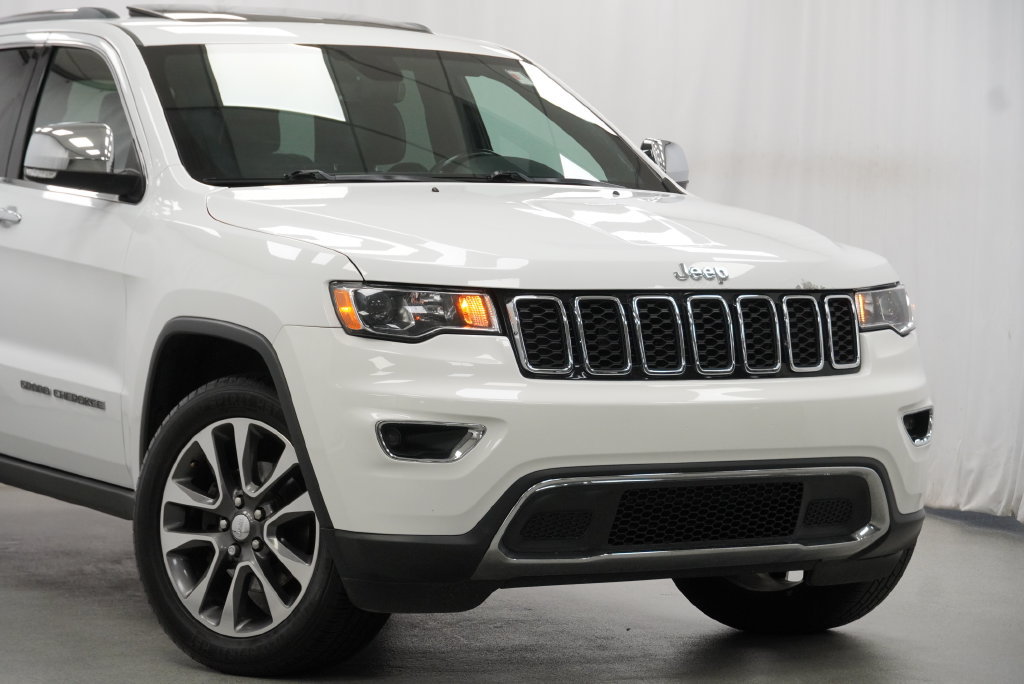 Used 2018 Jeep Grand Cherokee Limited AWD/4WD image 8