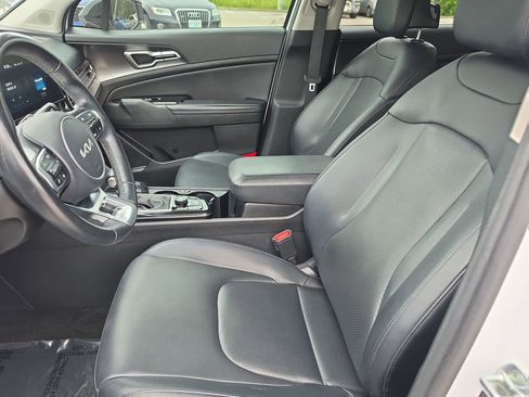 Certified 2023 Kia Sportage EX FWD image 8