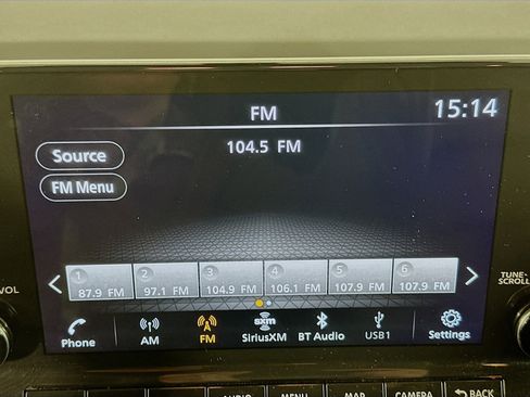 Used 2025 Nissan Pathfinder SL image 21