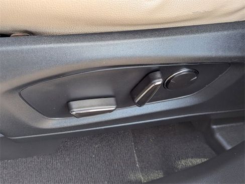 Used 2020 Ford Explorer Limited w/ Class III Trailer Tow Package image 23