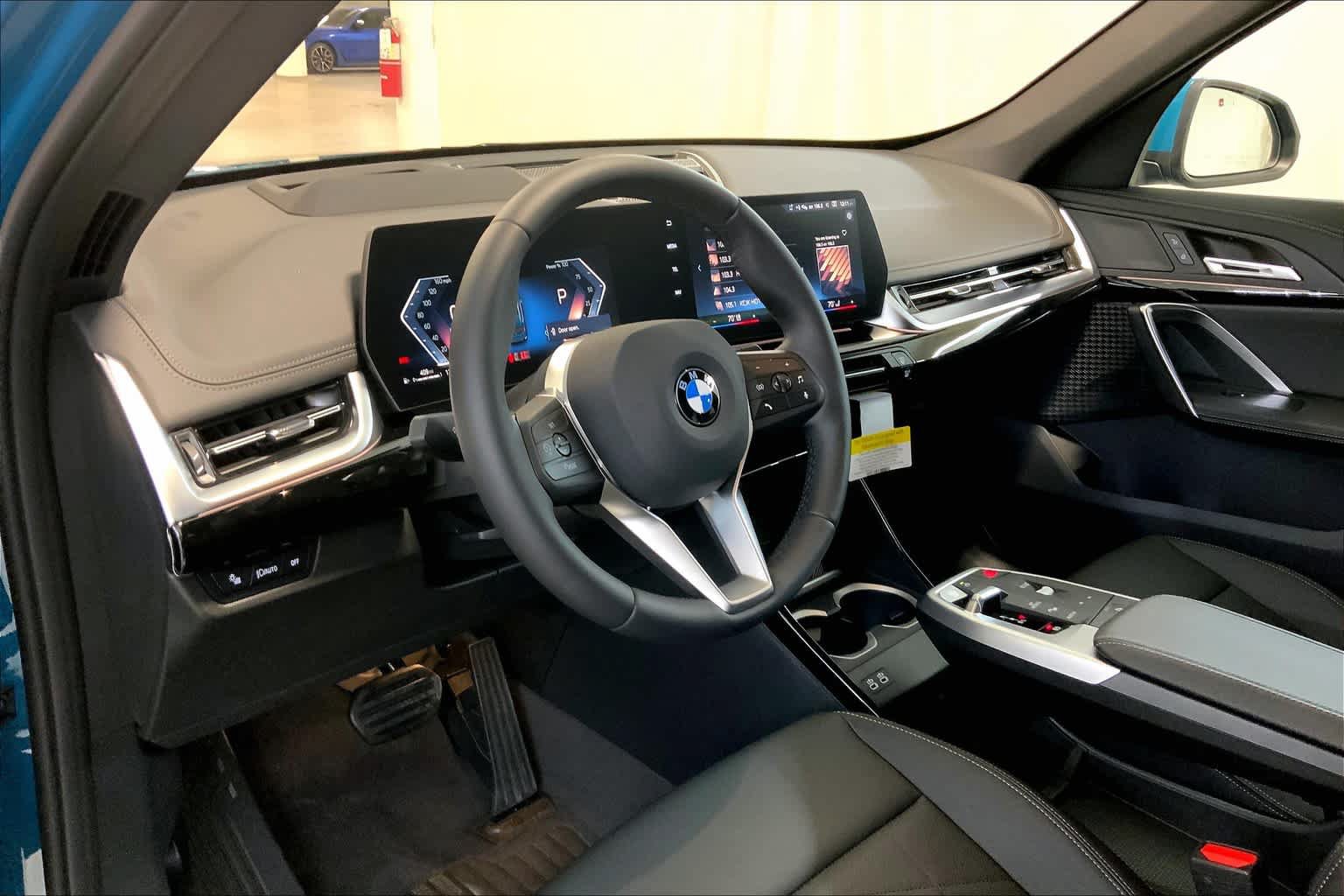 Used 2025 BMW X1 xDrive28i w/ Technology Package AWD/4WD image 8