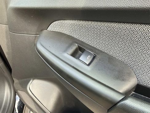 Used 2023 Chevrolet TrailBlazer LS image 28